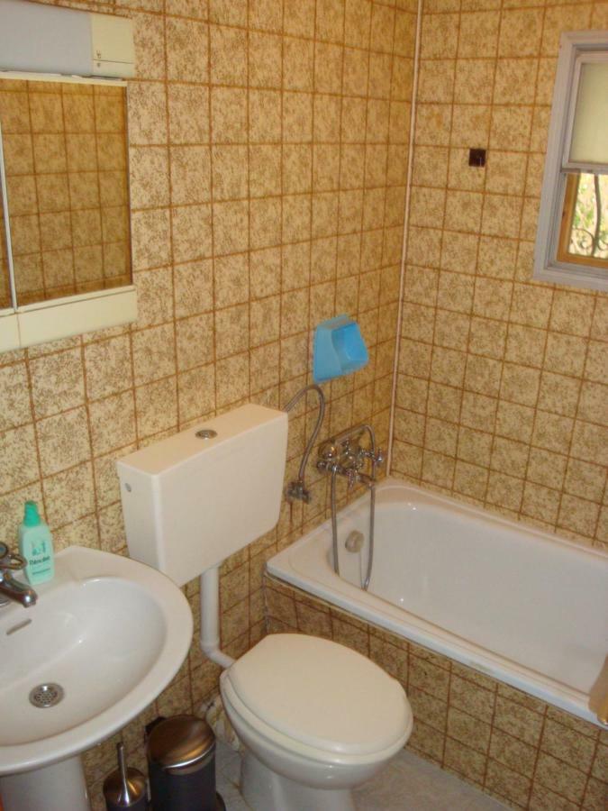 Three Bedroom Country House Magoula  Eksteriør billede